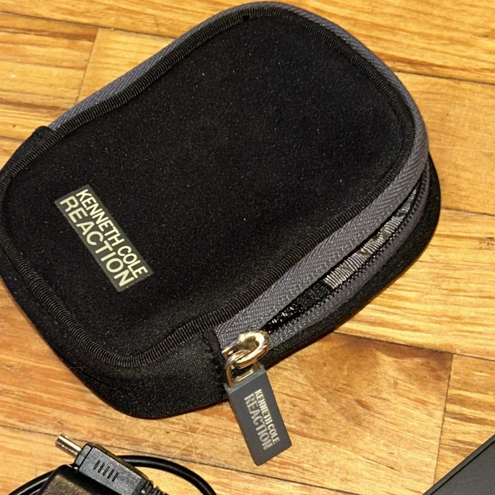 Zetta Nano Camera With Case & Charger D2